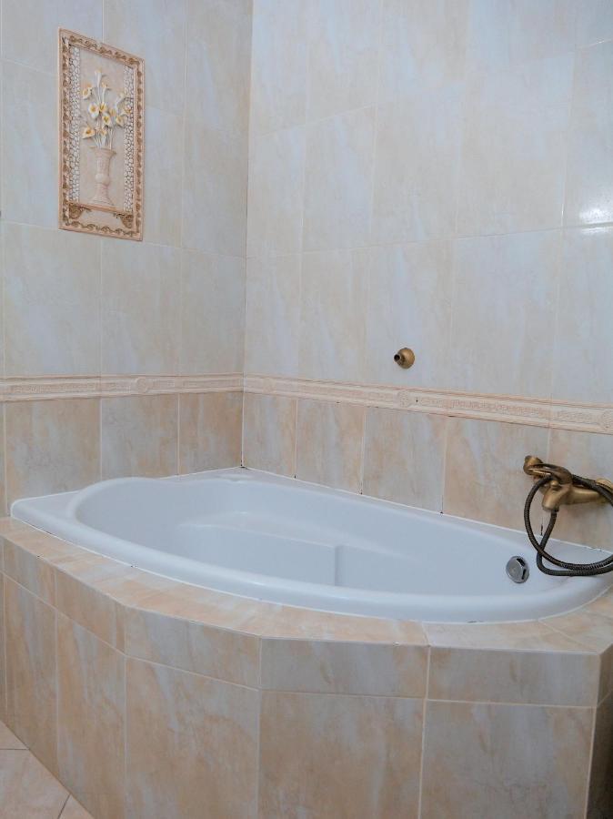 Sadyba Pochayiv Villa Pocsajiv Kültér fotó